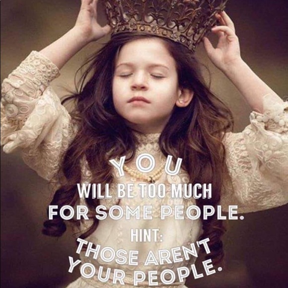 Meet your Posher, Emy - Picture 2 of 16